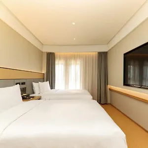 Shanghai hotels &amp; apartments, all accommodations in Shanghai
